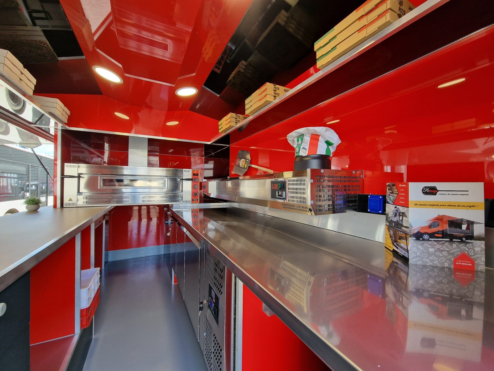 Camion pizza four à gaz