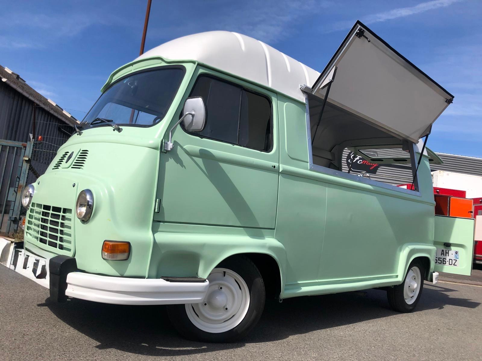 Estafette RENAUT Ouverture latérale et aménagement type snacking